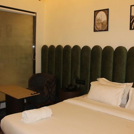 Gulf Hotel Mumbai- The Boutique Hotel Colaba Mumbai Kültér fotó