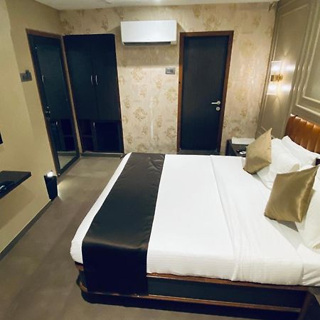 Gulf Hotel Mumbai- The Boutique Hotel Colaba Mumbai Kültér fotó