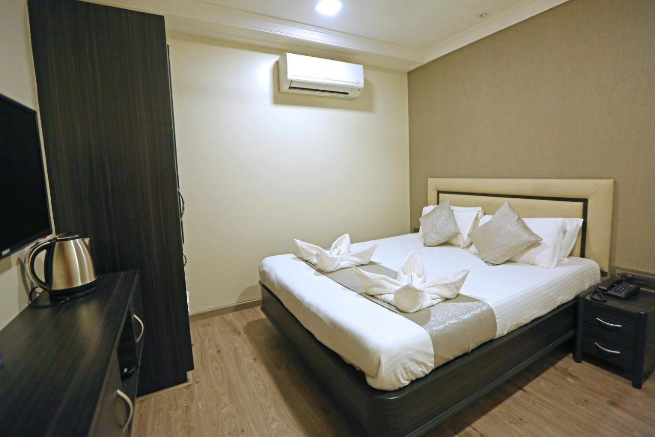 Gulf Hotel Mumbai- The Boutique Hotel Colaba Mumbai Kültér fotó
