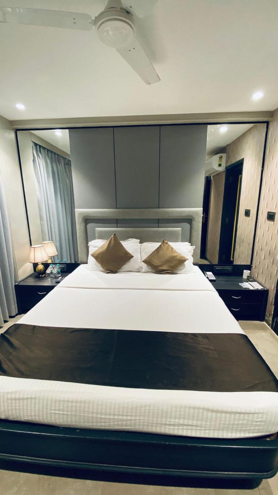 Gulf Hotel Mumbai- The Boutique Hotel Colaba Mumbai Kültér fotó