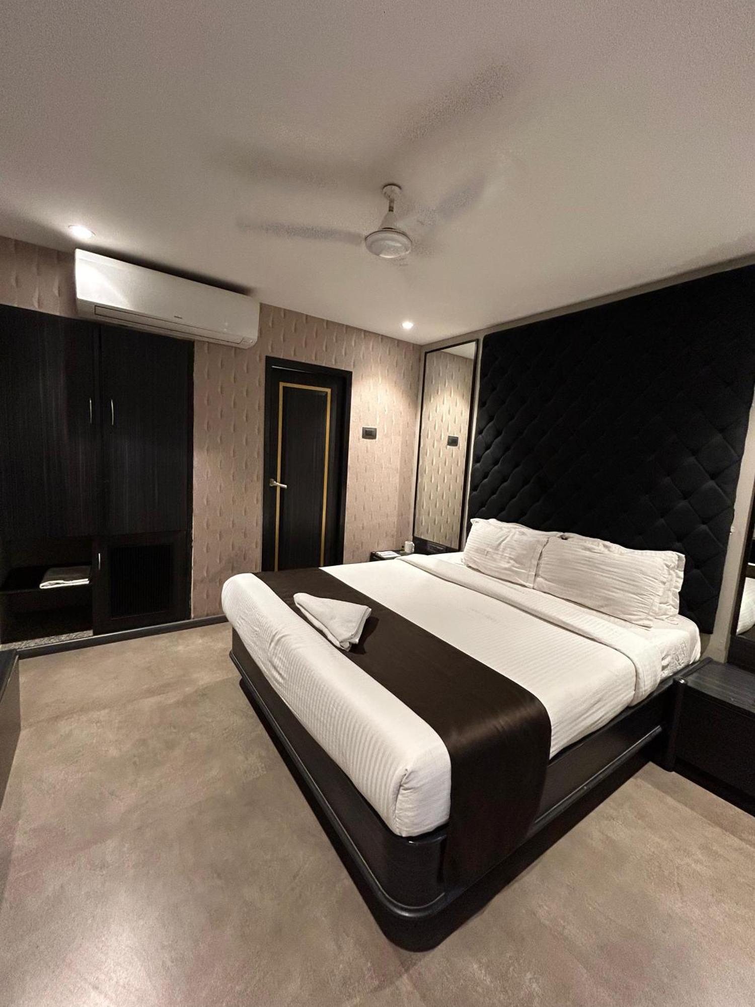 Gulf Hotel Mumbai- The Boutique Hotel Colaba Mumbai Kültér fotó